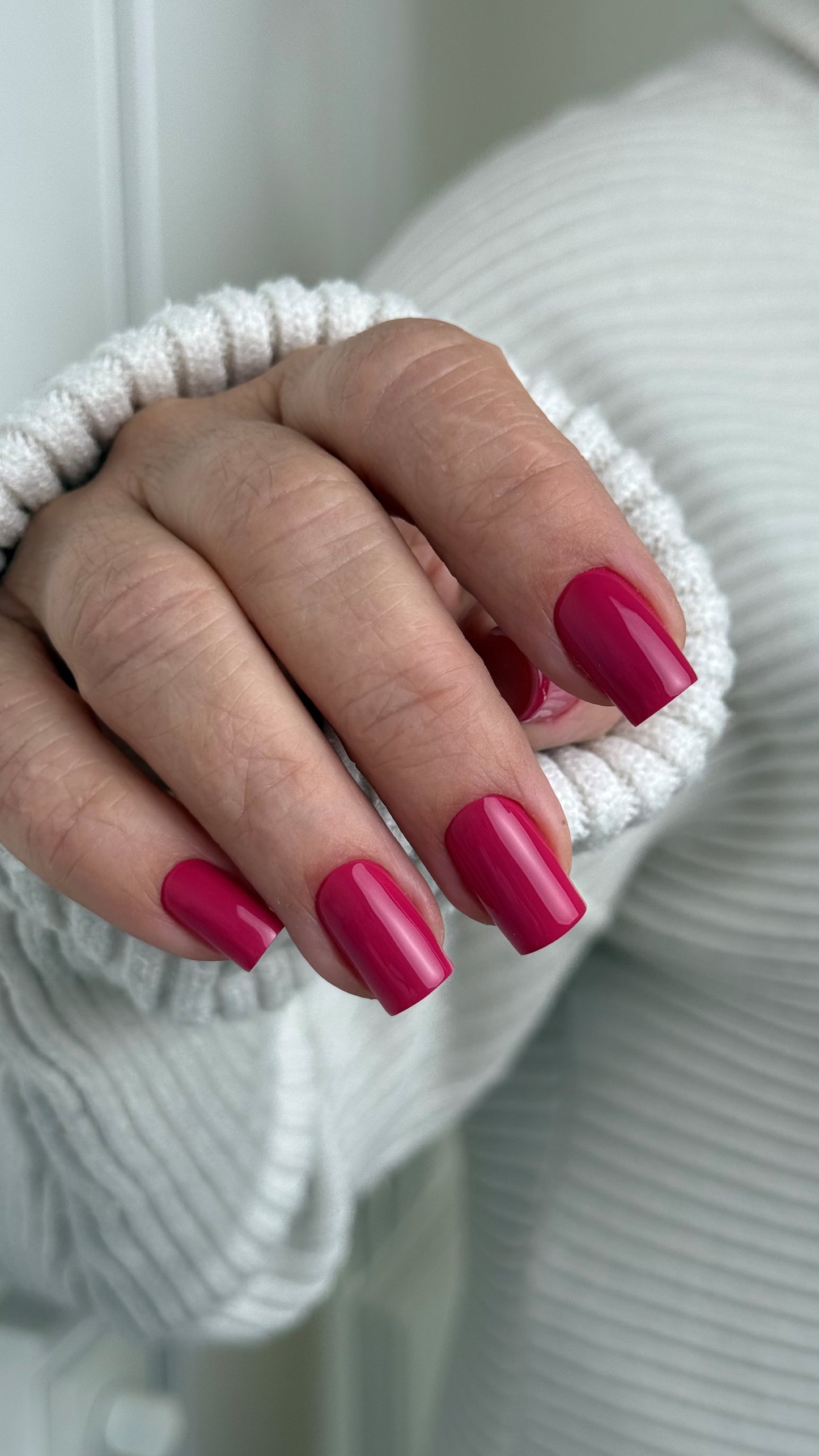 DA'23 GEL POLISH ʼBERRY TOUCH [ YAHIDNYY DOTYK ] , 8ml